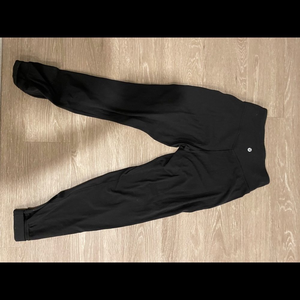 Lululemon black aligns joggers